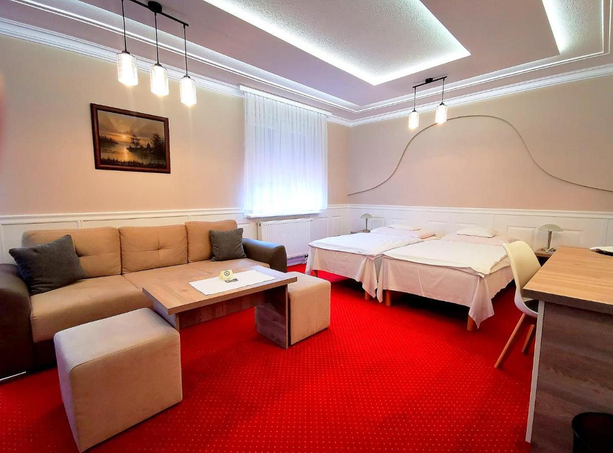 Dom Nad Rzeka Hotel Skwierzyna Luaran gambar