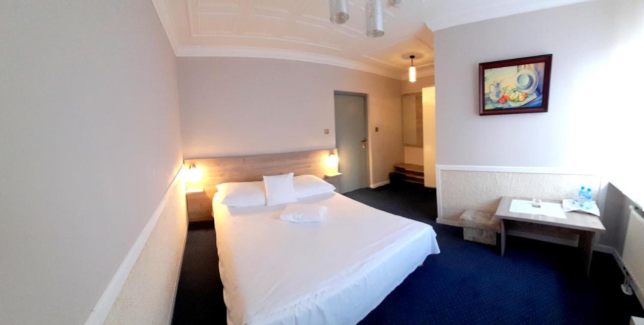 Dom Nad Rzeka Hotel Skwierzyna Luaran gambar