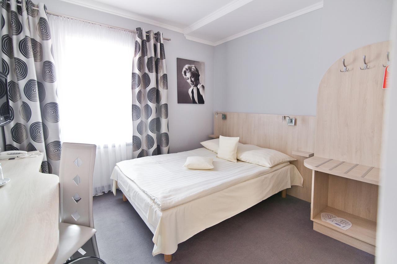 Dom Nad Rzeka Hotel Skwierzyna Bilik gambar