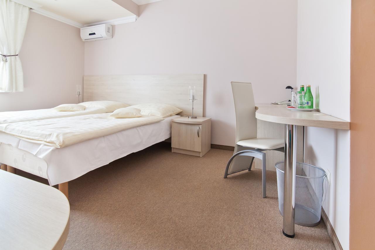 Dom Nad Rzeka Hotel Skwierzyna Bilik gambar