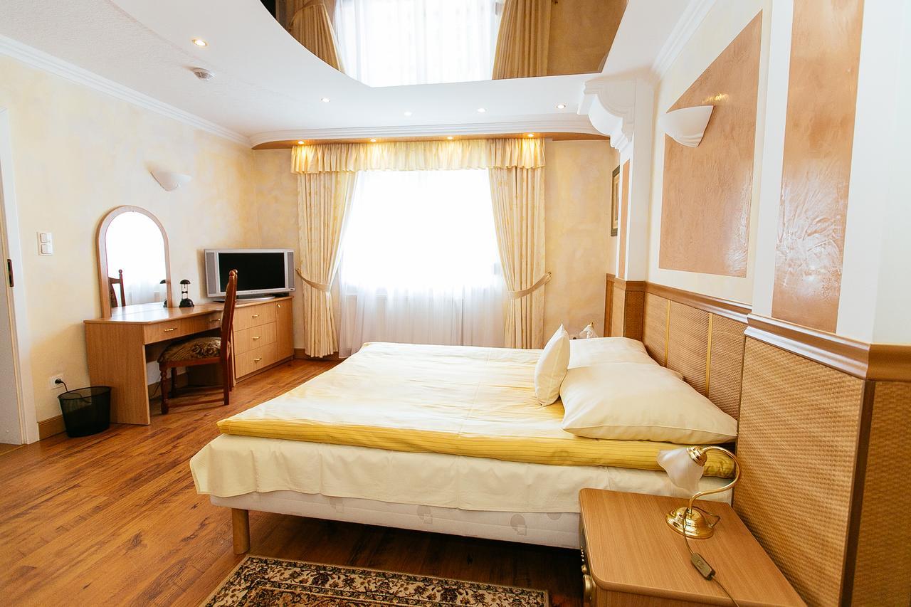 Dom Nad Rzeka Hotel Skwierzyna Luaran gambar