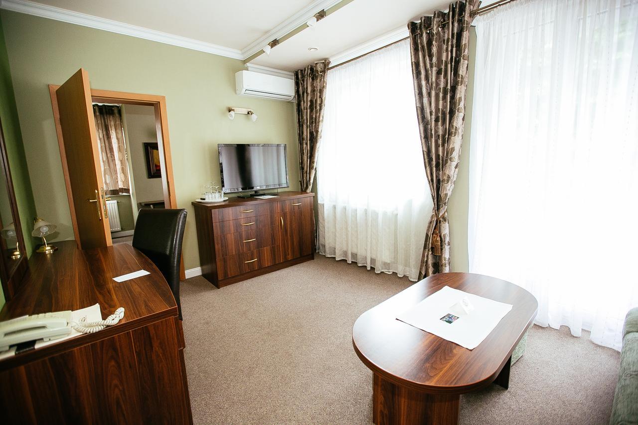 Dom Nad Rzeka Hotel Skwierzyna Luaran gambar