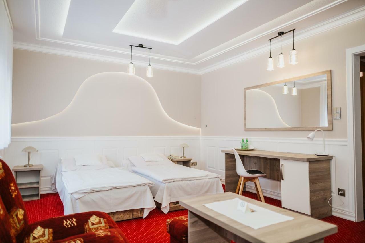 Dom Nad Rzeka Hotel Skwierzyna Luaran gambar