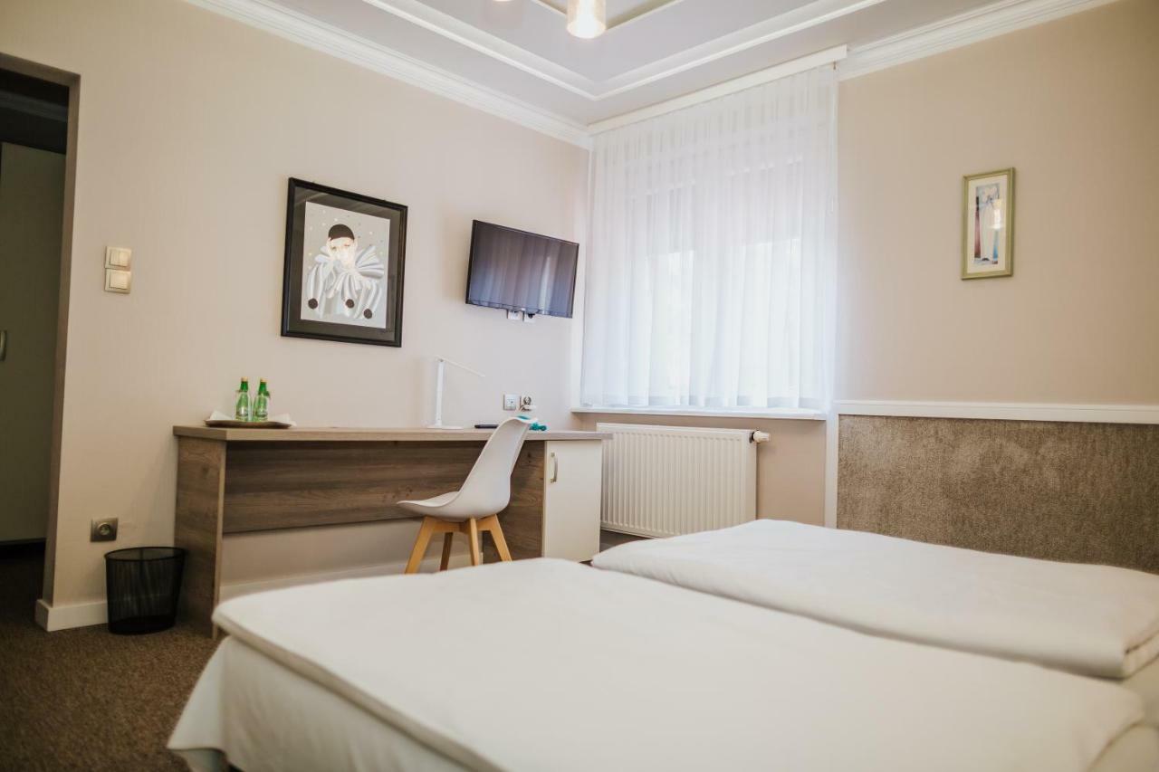 Dom Nad Rzeka Hotel Skwierzyna Luaran gambar