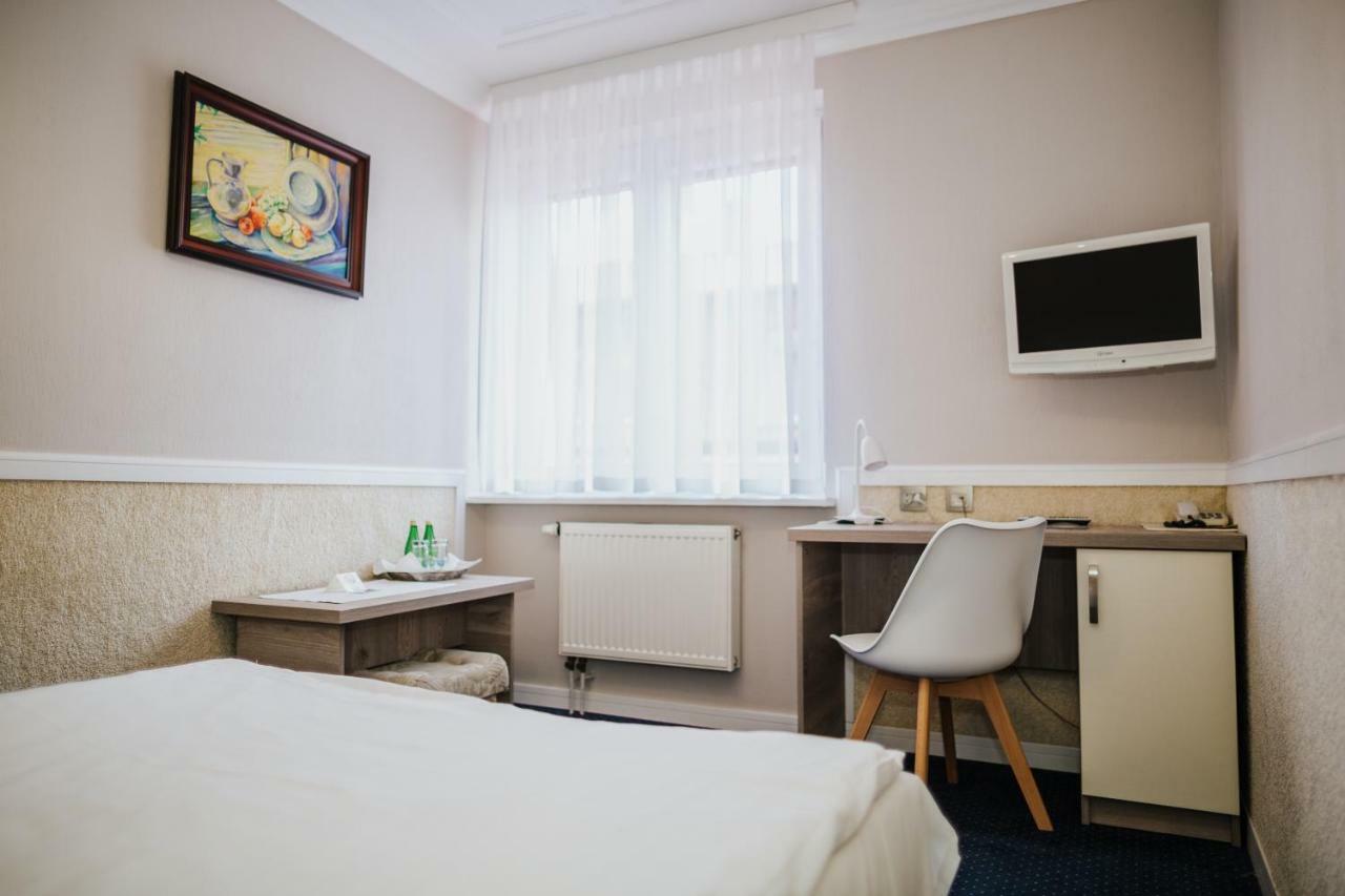 Dom Nad Rzeka Hotel Skwierzyna Luaran gambar
